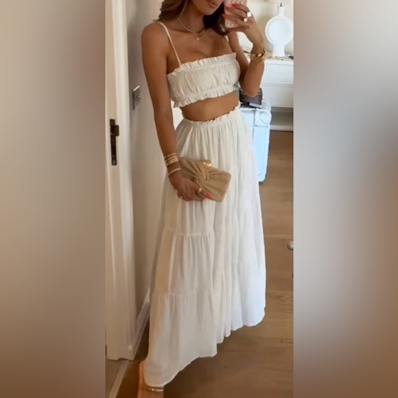 Chic White Maxi Skirt Set - Picture 2 of 3